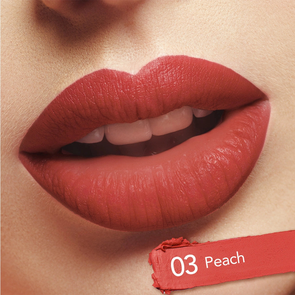 Elianto Lip Cream 03 Peach – soft peach-toned lipstick for a fresh look